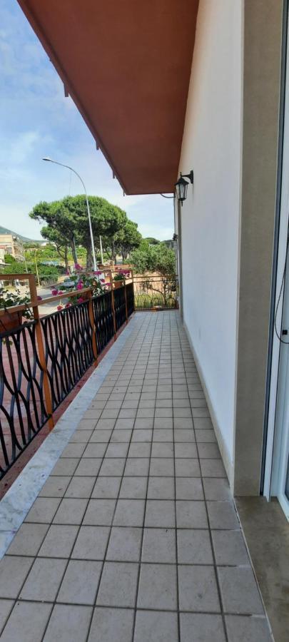 Vesuvius' Lovely Inn Ercolano Bagian luar foto
