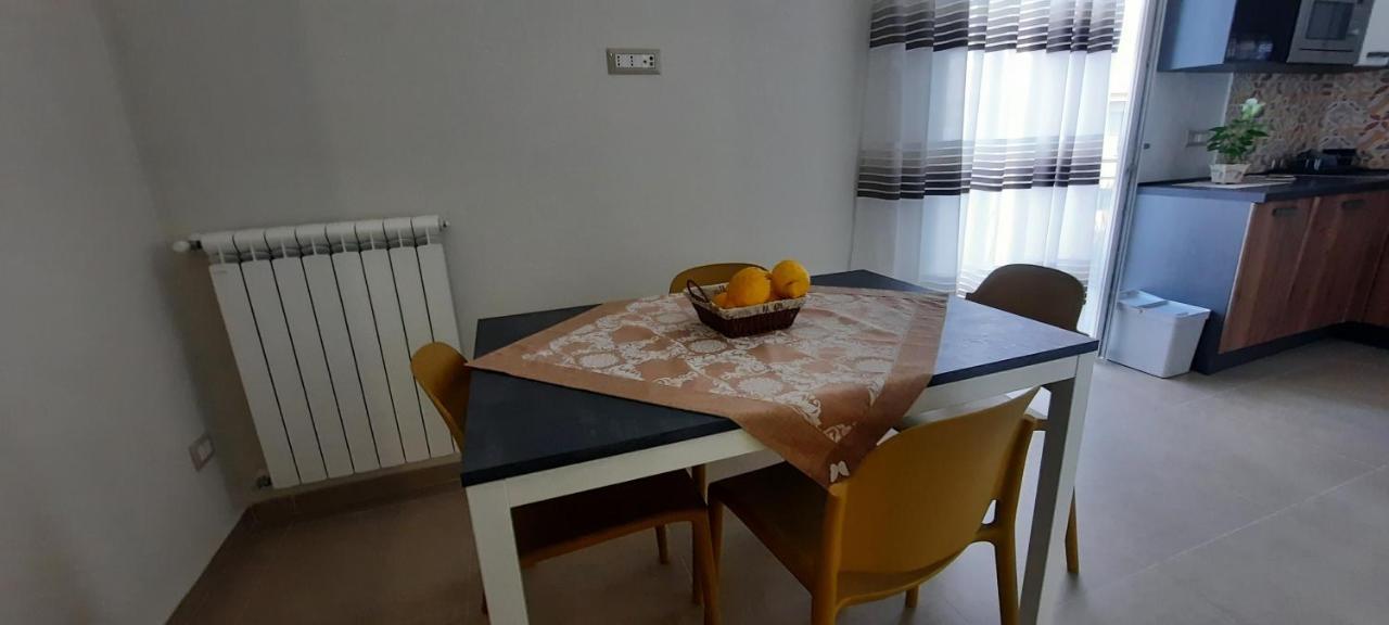 Vesuvius' Lovely Inn Ercolano Bagian luar foto